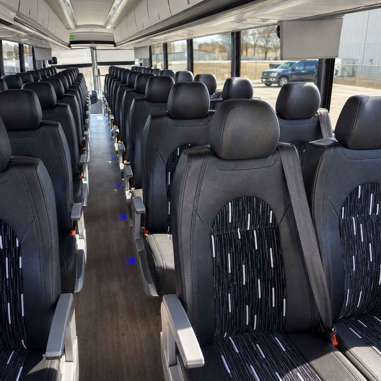 bloomington charter bus rentals to msp airport