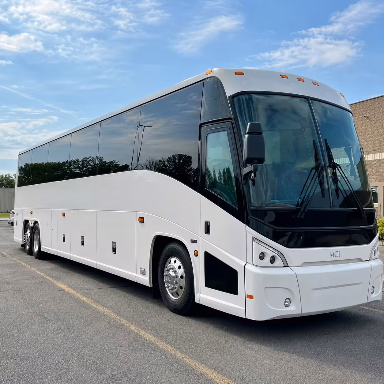 mystic showroom concert shuttles from bloomington hotels